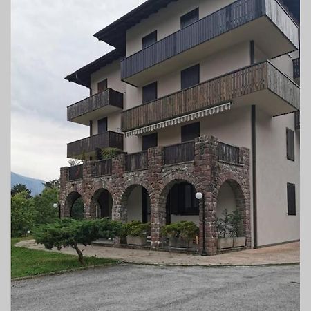 Appartamento Residence Castel Carlotta Levico Terme Extérieur photo